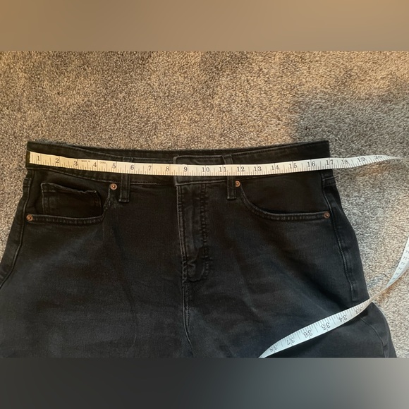 Old Navy High Rise Curvy OG Loose Jeans Size 12 - Picture 3 of 3
